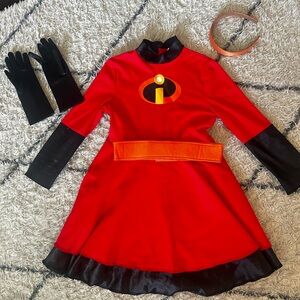 Girls’ Classic Violet The Incredibles Costume size 4-6X (Like New)
